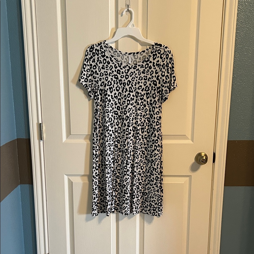 Leopard Print Short Sleeve Dress